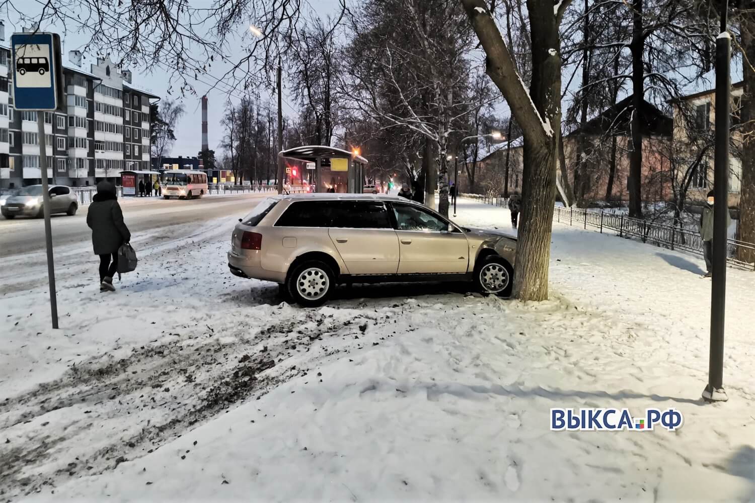 Разыскиваются очевидцы ДТП на Красных Зорях